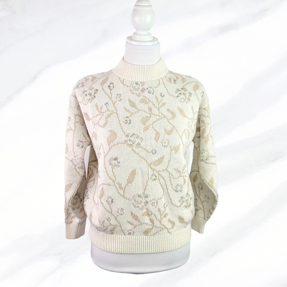 •SOLD• Cottagecore Grannycore Farmhouse Shabby Chic Floral Beige Pastel Sweater